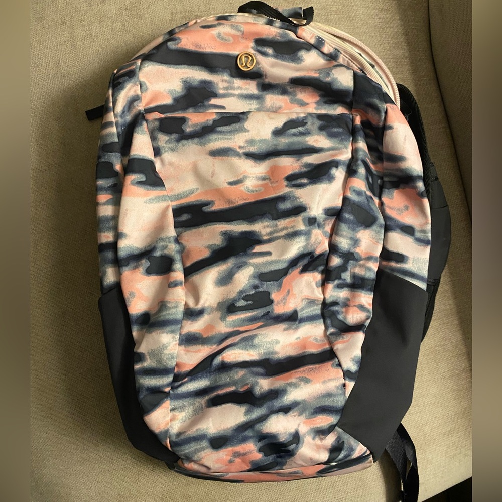RARE lululemon backpack run from work compact pink Camo